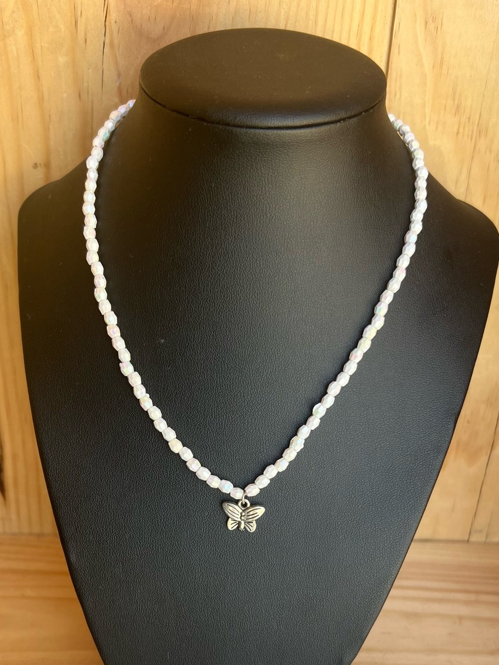 Women Jewelry Opalescent Beaded Necklace with Silver Butterfly Pendant